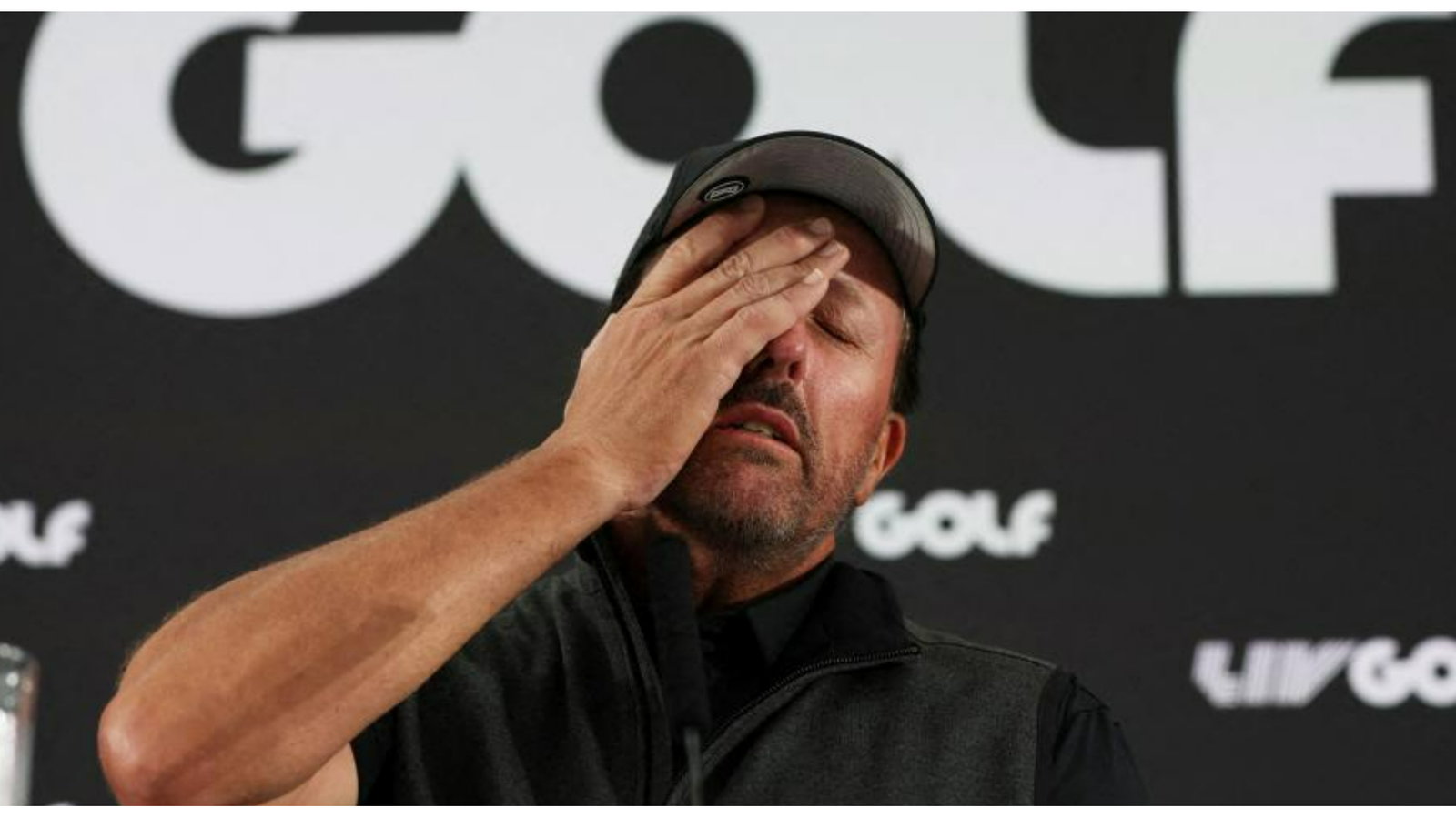 Phil Mickelson makes subtle PGA Tour dig as he commits to Saudi International